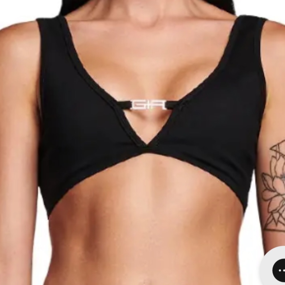 I.AM.GIA XS black top with metal logo detail